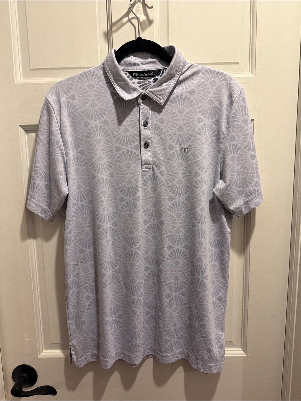Travis Mathew Light Gray Fan-Pattern Polo